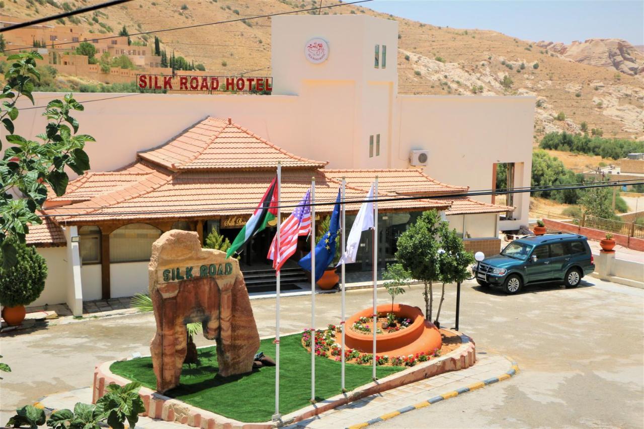 Silk Road Hotel Wadi Musa Exteriör bild